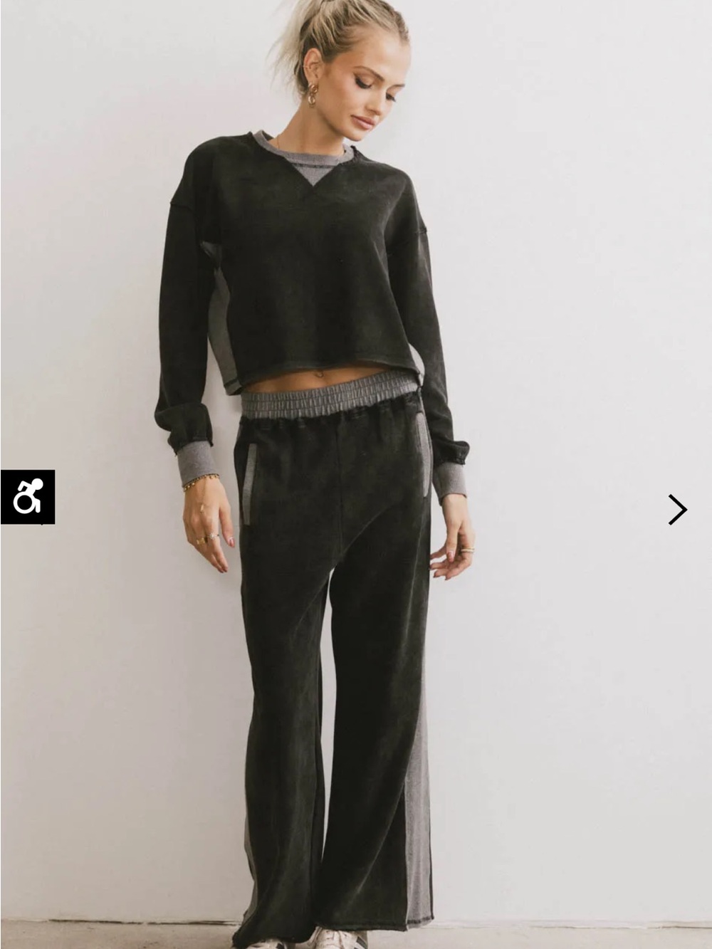 Relaxed Wide-Leg Jogger Pants  and sweatshirt Black